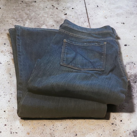 NY&C PLATINUM Dark Rinse Flare Jeans - Size 2 - Picture 1 of 3
